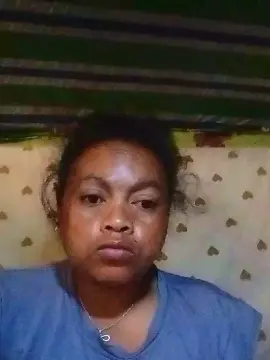 Bellahotty69  live sex cam