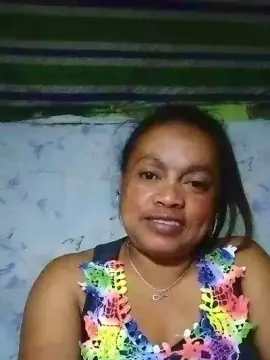 Bellahotty69  live sex cam