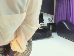 LiaOwenn  live sex cam