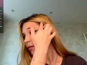 LubaMcmellen  live sex cam