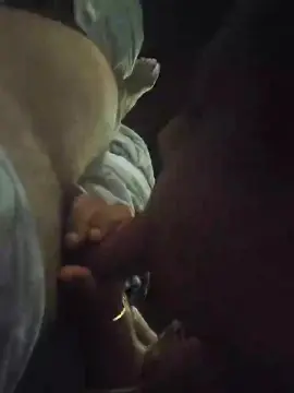Pareja32bi  live sex cam