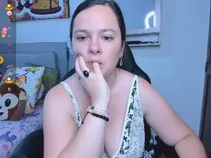 SharonWar1  live sex cam