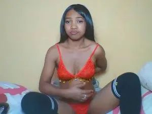 Kitty_Sexxy  live sex cam