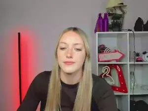 EvelynBlond  live sex cam