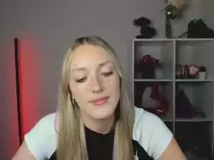 EvelynBlond  live sex cam