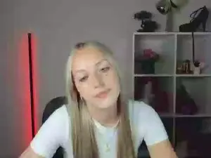 EvelynBlond  live sex cam