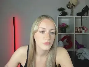 EvelynBlond  live sex cam