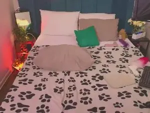 Penelopa_star  live sex cam