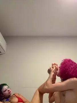 Casalpalhacinho  live sex cam