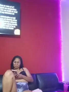 Gabriela2821  live sex cam