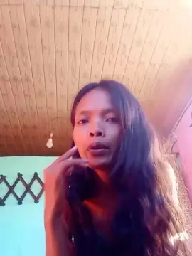 Chanttyh  live sex cam