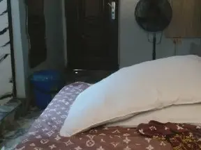 Flirtyqueen  live sex cam