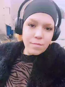 Ladylolax69  live sex cam
