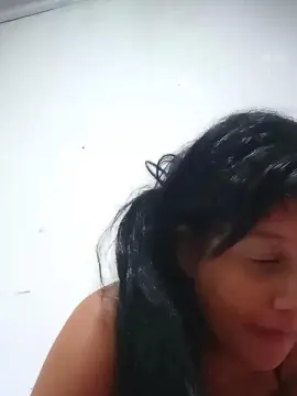 Manuzita61  live sex cam