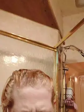 Blonde2go  live sex cam