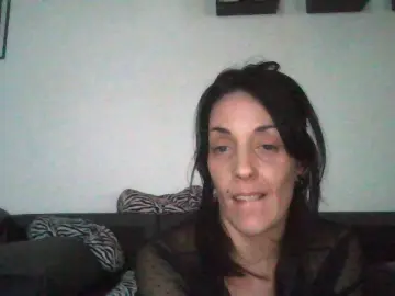 Hell_Oh28  live sex cam