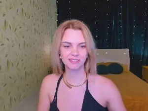LunaFlinn  live sex cam
