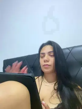 Nini956  live sex cam