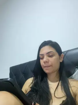 Nini956  live sex cam