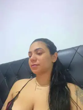 Nini956  live sex cam