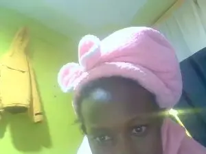 Sexyafricanah02  live sex cam
