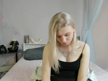 _innocent_soul_  live sex cam