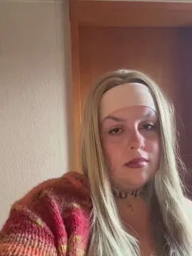Peachybella  live sex cam