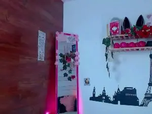 Petite_coralx  live sex cam