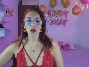 AlanaV  live sex cam