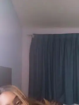 HoneyGrahams  live sex cam