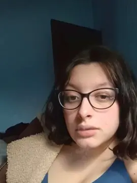 Yuxxxa  live sex cam