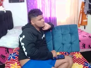 Lili_latina  live sex cam