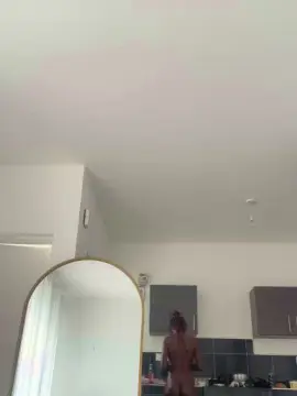 Petitebouncy  live sex cam