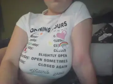 Rubyrosa222  live sex cam