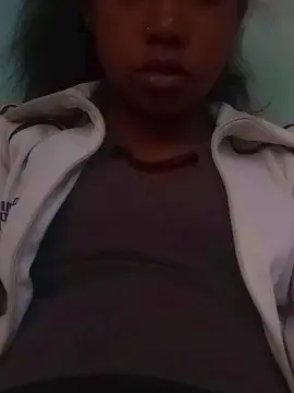 Tsarasua  live sex cam