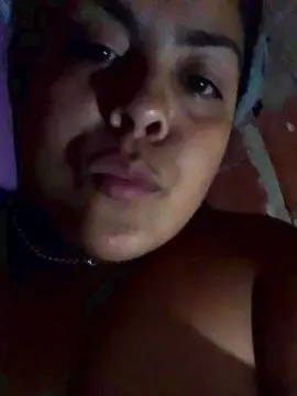 Negracaliente  live sex cam