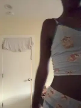 Freakyava69  live sex cam