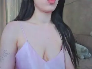 Prettymoonlove  live sex cam