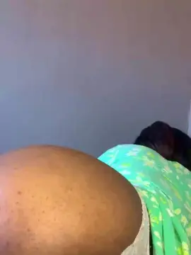 Biggybooty  live sex cam