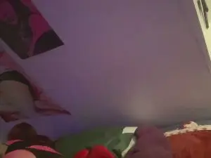 Heluvsbabii  live sex cam
