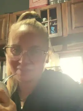 Elie64  live sex cam