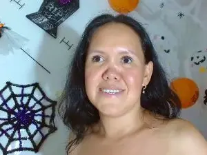 Marilynhairy  live sex cam