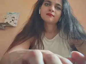 LucilleFeller  live sex cam