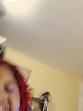 Babygirlredd  live sex cam