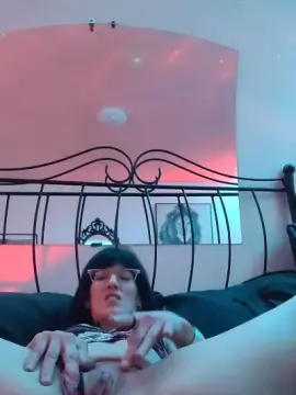Frenchbabyb0o  live sex cam