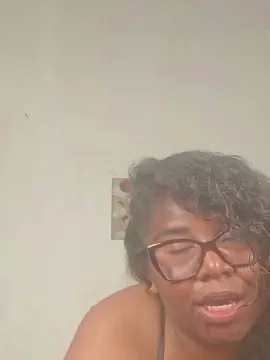 Ladiablesse69  live sex cam