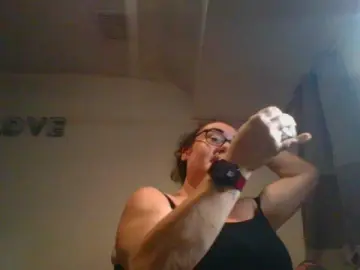 NaughtyNikkii  live sex cam