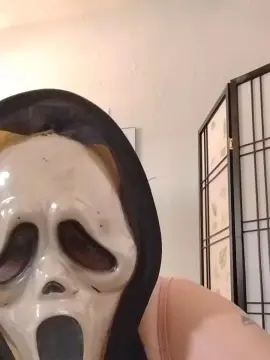 SarahHworth  live sex cam
