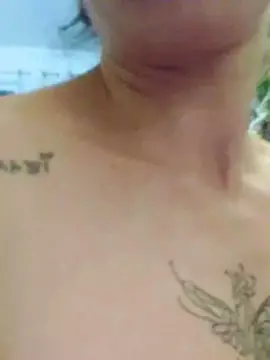 Glitter_Moon  live sex cam