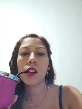 Shoaksamoon  live sex cam